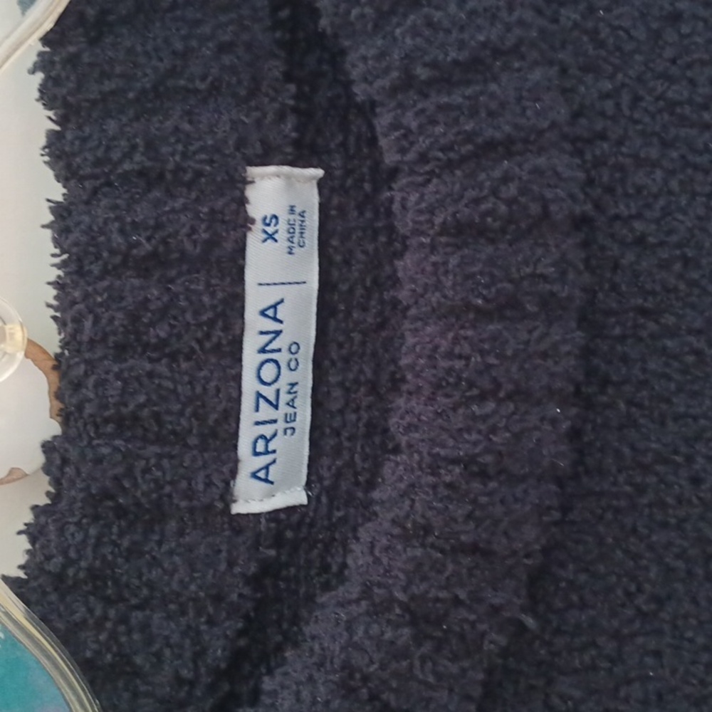 Basic Black, Jr. Sweater. Size XS. - Picture 5 of 5